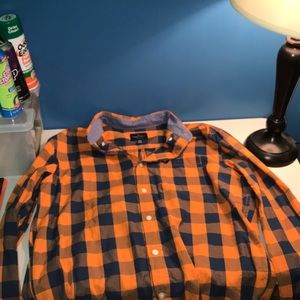 American Eagle button up